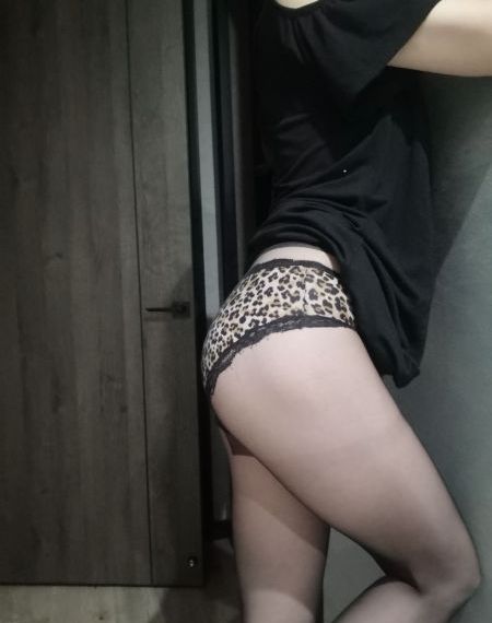 色哺乳xxxxhd牛奶a_国产剧全集免费播放